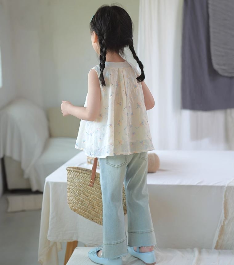 [Preorder] Colored Embroidery Chiffon Vest Top