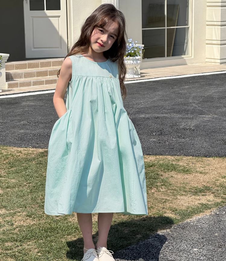 [Preorder] Cool Sleeveless Vest Dress