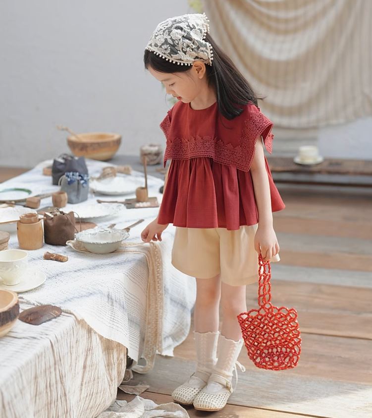 [Preorder] Square Embroidery Doll Collar Top