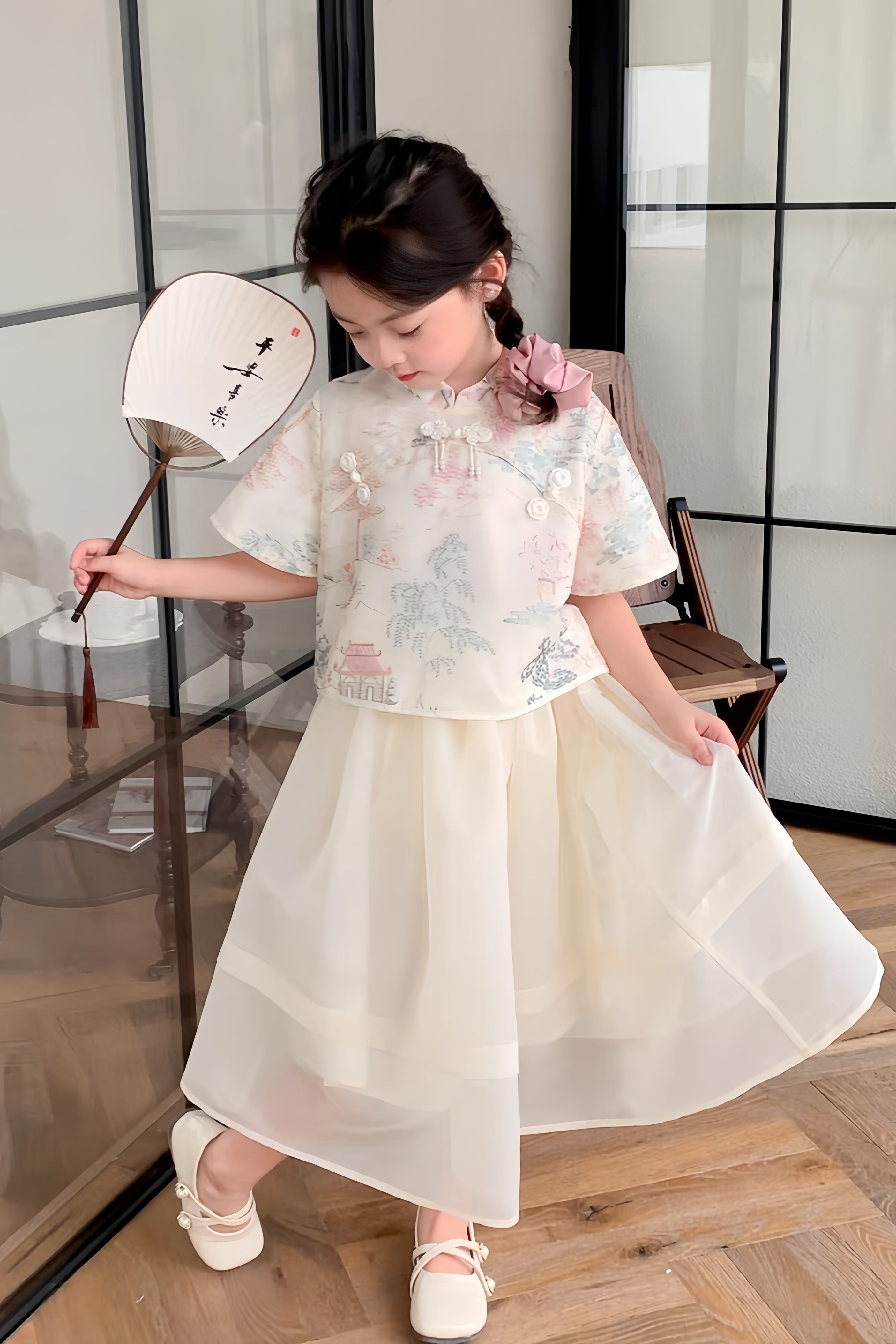 Embroidered Graceful Cheongsam Top & Bottom Set